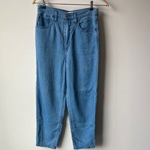 LEVIS High Waist Loose Taper Lightweight Lyocell Women's Jeans Size 28